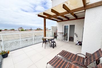 APARTAMENTO DUPLEX NO BALNEÁRIO RIVIEIRA - REF.:255